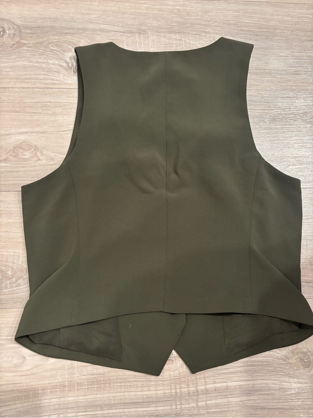 Express Women's Olive Green Tailored Vest - Picture 4 of 4